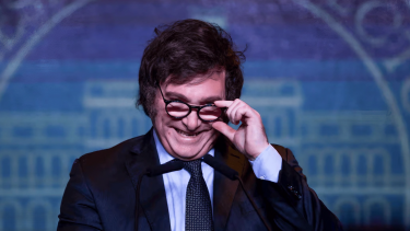 Euforia. El presidente Javier Milei satisfecho por la salida del cepo cambiario.