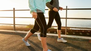 Caminar 30 minutos al día: qué beneficios reales tiene y cómo incorporarlo a tu rutina