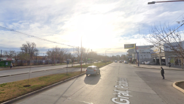 Accidente frente a la terminal de Cipolletti. Foto: Captura Google Maps. 