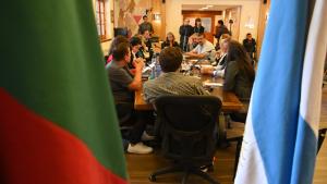 En medio de la pulseada con Cortés, el Concejo de Bariloche reglamentó el referéndum