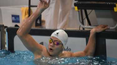 Bottos logró la medalla de plata en la final de los 50 mariposa en los Juegos Mundiales Escolares.