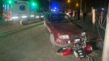Bomberos Voluntarios asistieron al lugar. Foto: Centenario Digital.