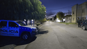 Asesinaron a un hombre durante una pelea en Centenario: hay un demorado
