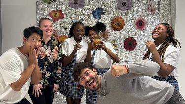 Los influencers fueron denunciados por promocionar una empresa rusa que recluta chicas jóvenes. Qué hay detrás de este caso. 