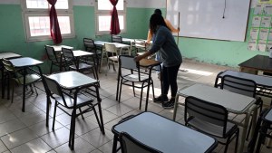 En Río Negro, Educación designará a los jefes de porteros, pero revisará el manual de funciones