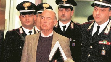 Erich Priebke y Joseph Menguele figuran en los archivos desclasificados que publicó el Gobierno