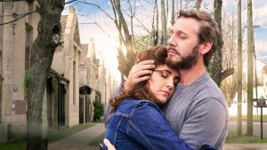 Un trasplante, un corazón y una historia de amor: la nueva película con Vicuña y Julieta Díaz en Netflix