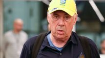 Imagen de Carlo Ancelotti llegó a Brasil, ya se puso la gorra y escuchó la primera ovación