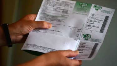 Los precios de la electricidad, mes a mes, generan reclamos de los usuarios. (archivo)