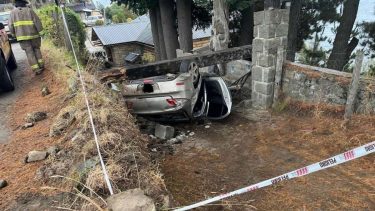Impactante vuelco en Bariloche. Foto: Bariloche Opina