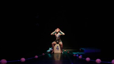 La puesta en escena está a cargo de Verónica Martínez Durán, quien además dirige la obra.