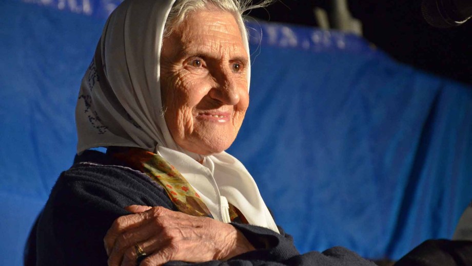 Lolín Rigoni, Madre de Plaza de Mayo de Neuquén, tendrá un aula con su nombre en la Unco (foto Florencia Salto)