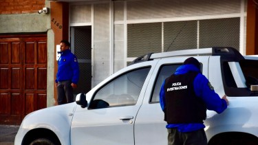 El allanamiento a la vivienda de Salas, el lunes a la mañana. (Matías Subat)