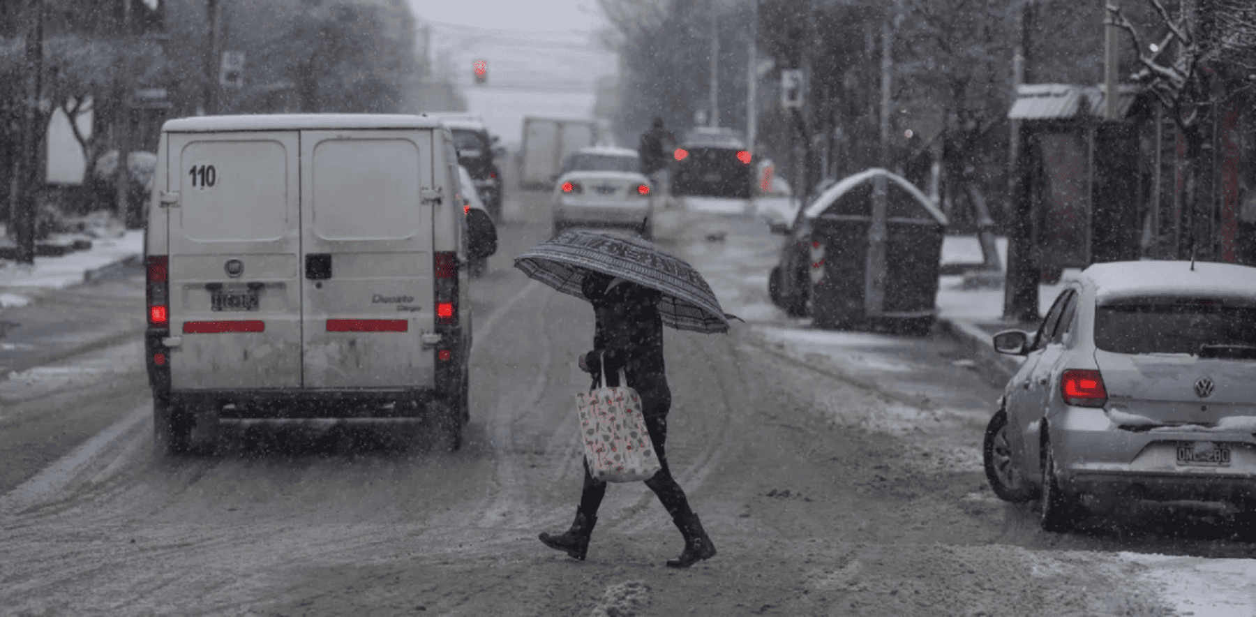 Nuevo temporal afecta a la Patagonia: viento fuerte y nieve en la cordillera