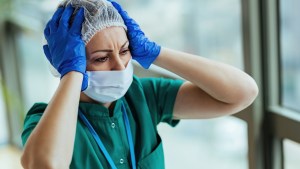 Aumenta la demanda de enfermeros, pero persisten las disparidades, según la OPS