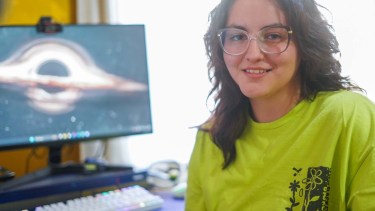 Milagros, la estudiante de Plaza Huincul que colaborará con la NASA mientras se esfuerza para seguir estudiando 