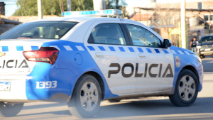 Robo violento en Neuquén: encapuchados se llevaron dinero y joyas de una casa tras maniatar a sus dueños