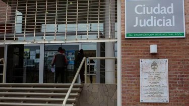 Prisión preventiva para un hombre que violó una orden judicial e ingresó a la casa de su expareja en Roca