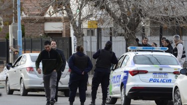 El auto estaba en calle San Martín, entre Mendoza y Córdoba. Foto: Andrés Maripe. 