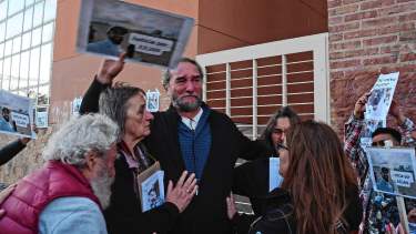 Video | Dolor y desconsuelo por el crimen de Julián Dobra: gran movilización en Roca para pedir justicia