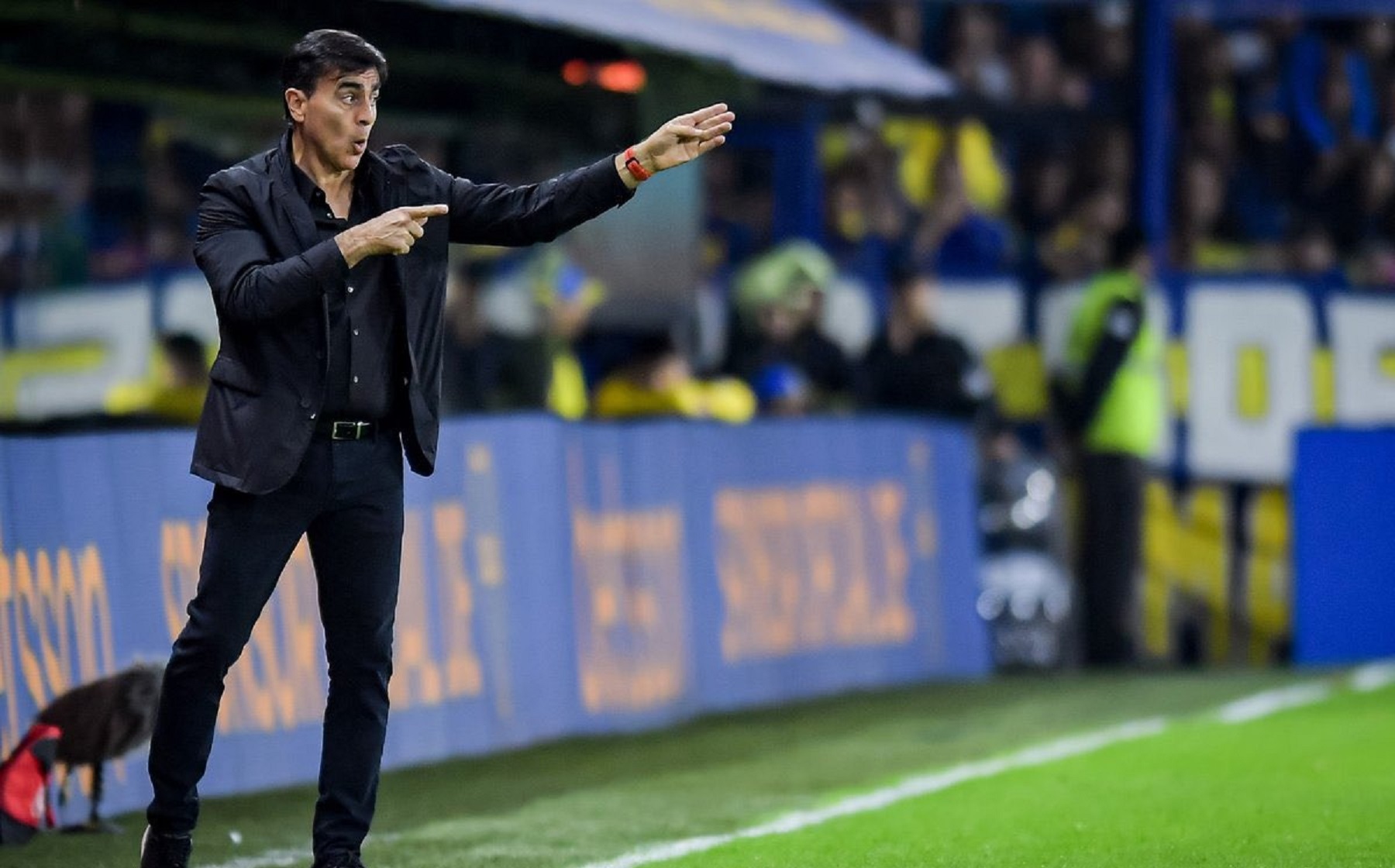 Gustavo Quinteros y una decisión clave en medio los rumores de Boca: ¿Lo llamará Riquelme?
