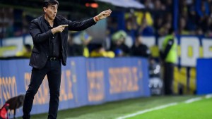 Gustavo Quinteros y una decisión clave en medio los rumores de Boca: ¿Lo llamará Riquelme?