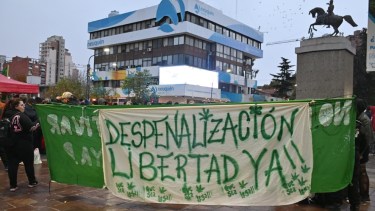 Marcha Mundial de la Marihuana: hubo encuentros en Roca, Neuquén y Bariloche a pesar del mal tiempo  