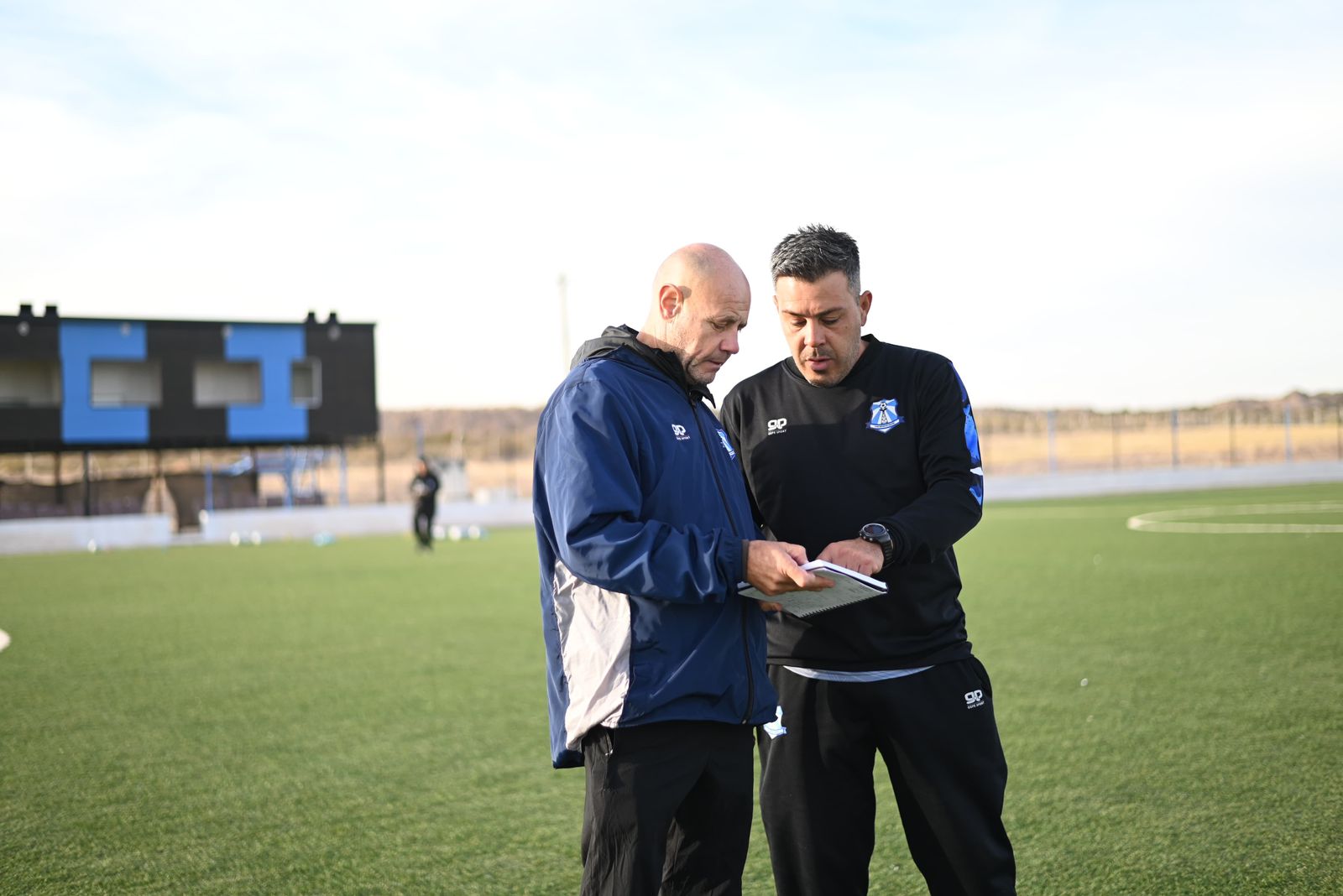 Duilio Botella fue presentado en Deportivo Rincón: «El primer objetivo es clasificar»