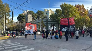 Tránsito normal el centro de Neuquén, tras corte de UTEP: «Nos unimos para defender el trabajo»