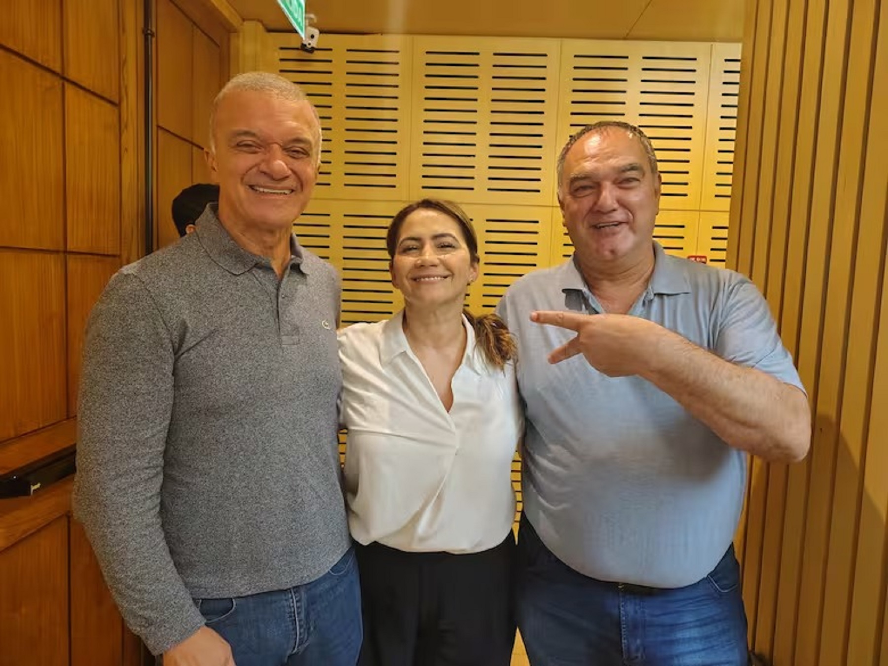 Los dos senadores de la polémica, a la izquierda de la imagen. Foto: gentileza. 