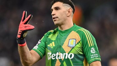 Dibu Martínez está en carpeta para un gigante español. 