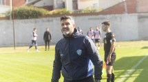 Imagen de Antes de jugar con Cipolletti, Sol de Mayo despidió a Juan Alfonsín como entrenador
