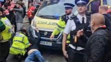 El incidente ocurrió esta tarde en las calles de Liverpool.