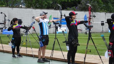 Un joven de Río Negro hizo historia en el Sudamericano de Tiro con Arco en Colombia