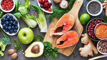 Sumar jengibre a la dieta diaria no requiere grandes esfuerzos. Aporta sabor, calidez y beneficios concretos que acompañan el bienestar general.