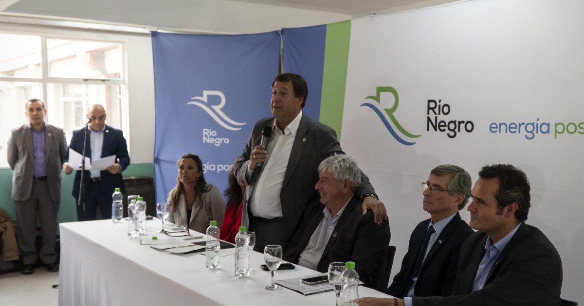El gobierno de Río Negro formalizó la cesión de la política turística a ...