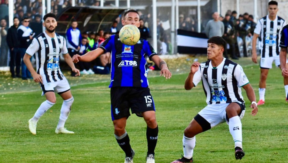 Deportivo Rincón recibe a Cipolletti por la Zona Campeonato del Federal A. (Foto: Matías Subat)