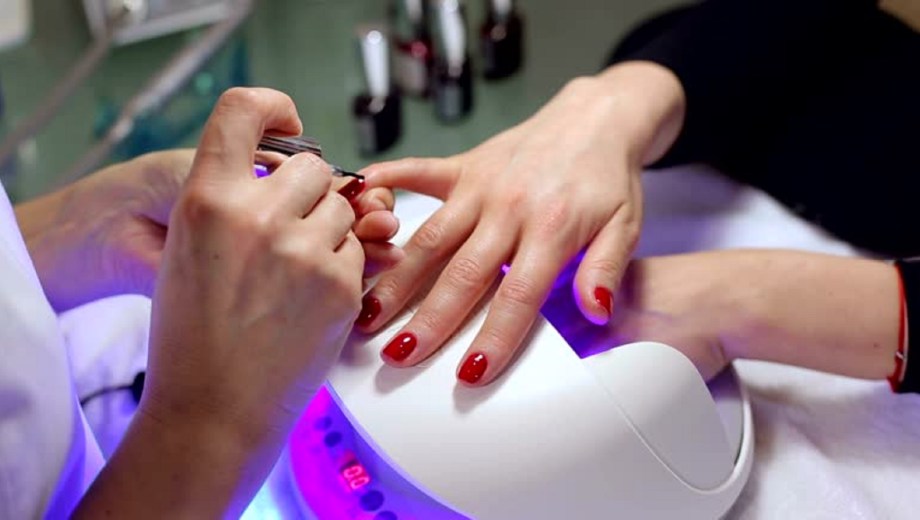 Anmat prohibió la venta de dos productos relacionados con elementos de uñas e higiene (Foto: archivo)