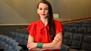 Laura Azcurra contra los streamers: “Es una televisión barata y una radio cara que nos quita audiencia»