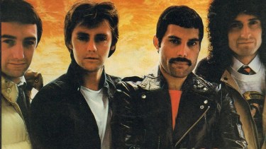 Historia de un hit | «Play The Game»: Queen se anima a los sintes (por fin) y Freddie Mercury estrena bigotes