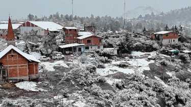 Fotos y video | La nieve sorprendió en Córdoba: muchas localidades se tiñeron de blanco con la ola polar