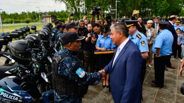 Figueroa busca fortalecer la imagen de la policía y la autoridad de su gobierno en materia de seguridad. (Gentileza)