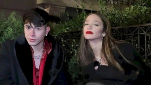 Ángela Torres y Rusherking recorrieron enamorados las calles de París