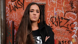 Sara Hebe vuelve a Neuquén para presentar su última creación: Siegas