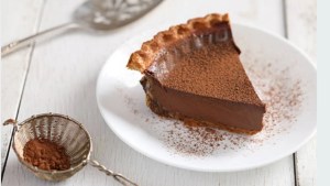 Tarta mousse de chocolate y manzana: rápida, fácil y saludable