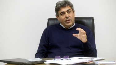 El funcionario dijo que se están incorporando nuevos profesionales en áreas que “eran un dolor de cabeza”. Foto: Pablo Leguizamon.