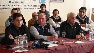 Trabajadores del hotel quebrado en Bariloche redoblan su reclamo contra el dueño del inmueble