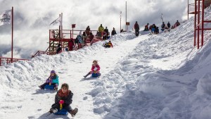 Vacaciones de invierno en Bariloche: Teleférico Cerro Otto abre todos los días y suma propuestas para toda la familia