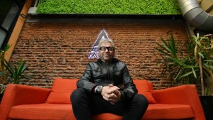 Beto Casella: «No me gustaría tener que salir con capucha como algunos colegas»