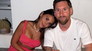 El tierno posteo de Antonela Roccuzzo a Lionel Messi por su cumpleaños: la particularidad de la torta 